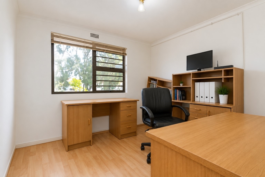 3 Bedroom Property for Sale in Middedorp Western Cape